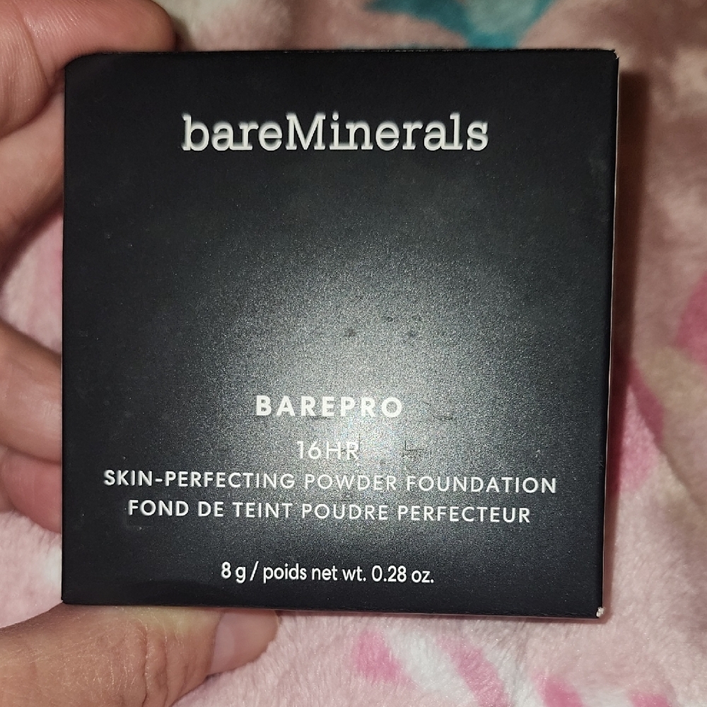 bareMinerals BAREPRO Matte Black Compact - Picture 5 of 7